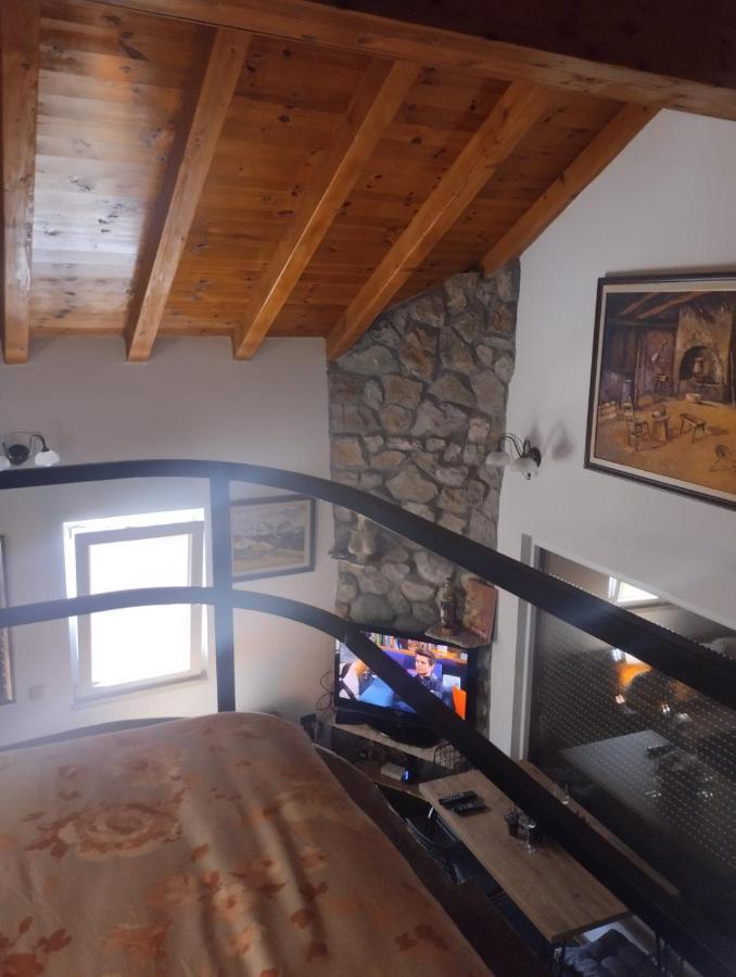 Woodstone Apartment